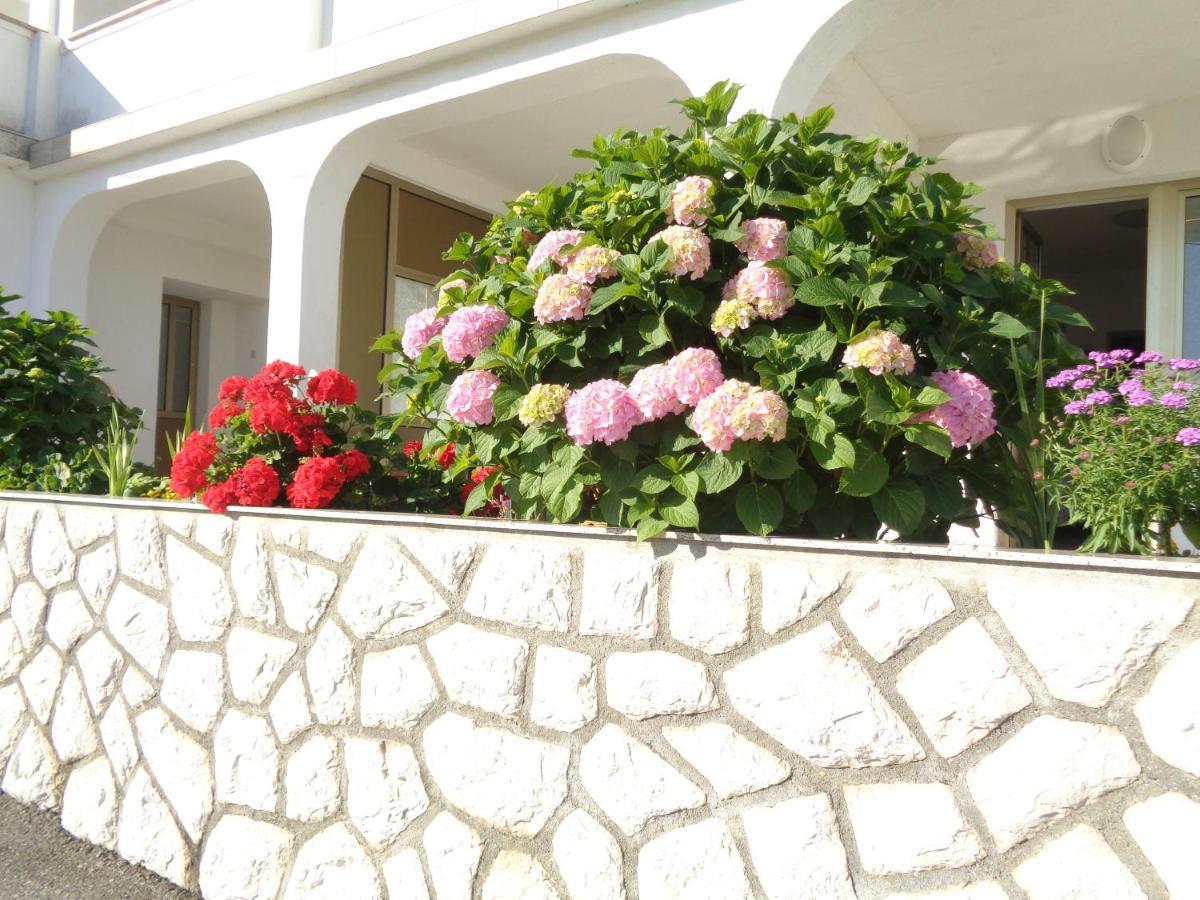 Apartments Marina Lopar Dış mekan fotoğraf